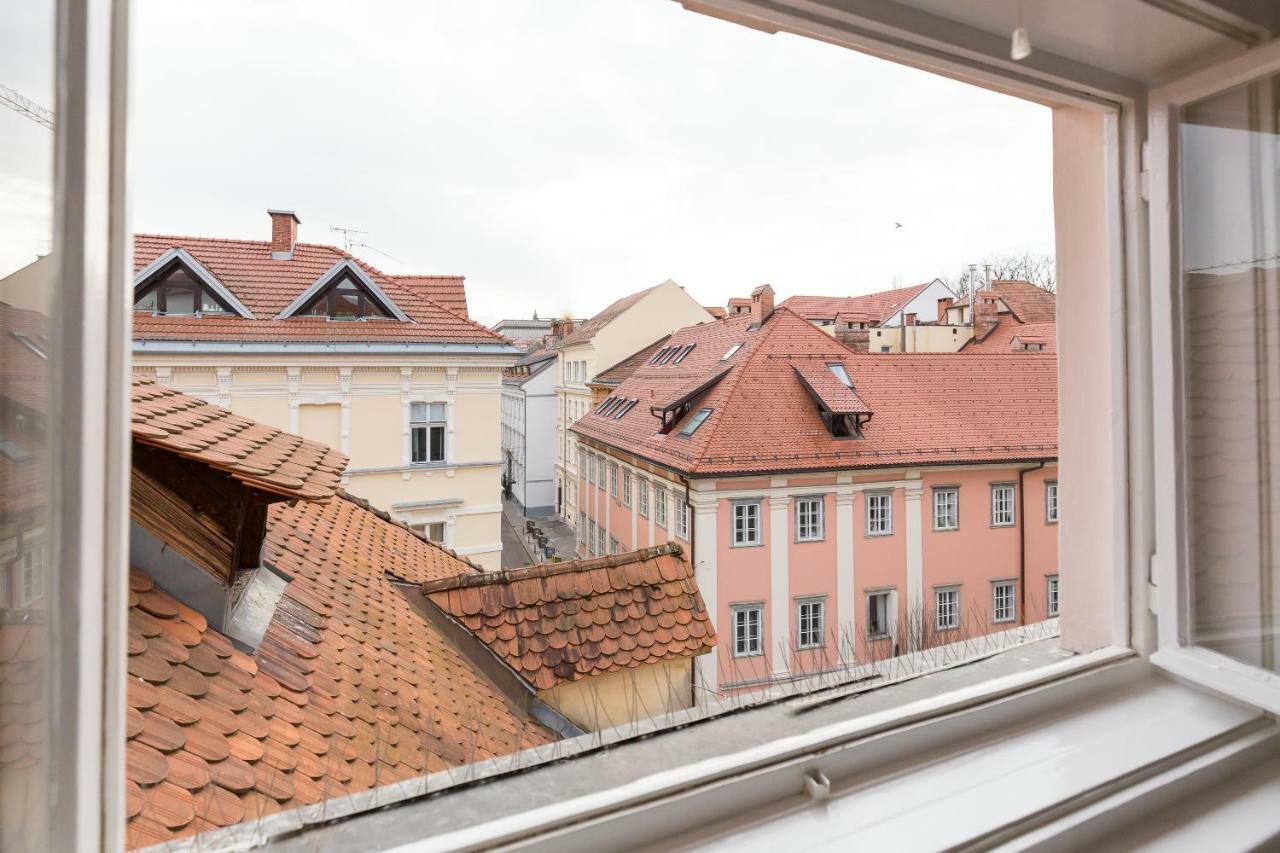 Barbo Palace Apartments And Rooms Ljubljana Exterior photo